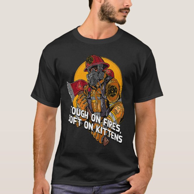 Brandgefahr auf Kätzchen Feuerwehrmann Katzenfeuer T-Shirt (Vorderseite)