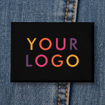 Branding für Firmenlogo Button<br><div class="desc">Zeigen Sie Ihren Stil oder bewerben Sie Ihre Marke mit einem personalisierten Button mit Ihrem Logo oder Image. Diese Schaltfläche ist ideal für die Markendarstellung, Events oder den persönlichen Ausdruck von Unternehmen und bietet eine einfache und effektive Möglichkeit, Ihre Botschaft zu teilen. Egal ob getragen auf Jacken, Taschen oder Lanyards,...</div>