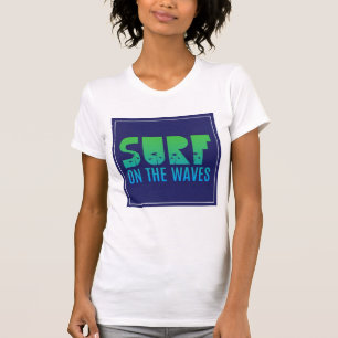 Brandung auf dem Wellen-Plakat T-Shirt