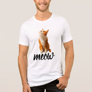 Braun Katze Schaut Hoch T-Shirt | Süße Katze Unise Tri-Blend Shirt