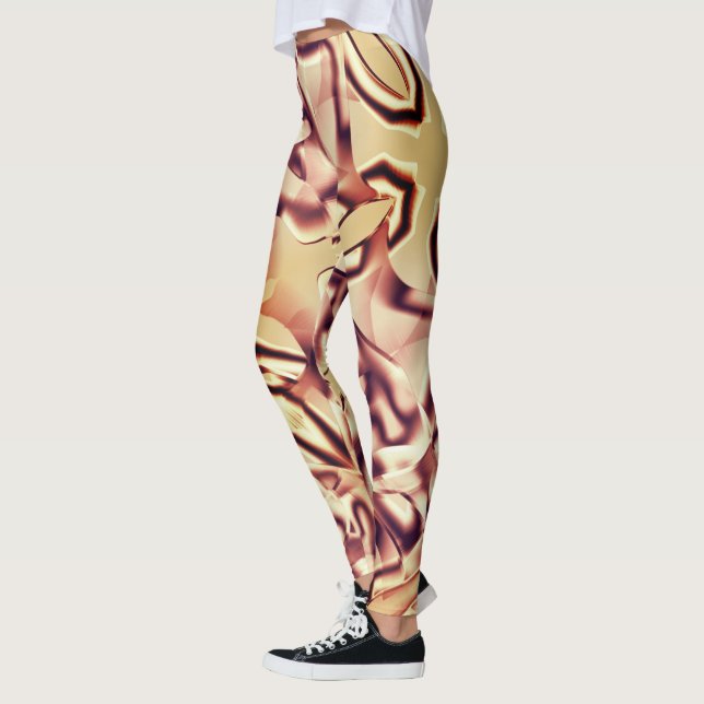 Braun- oder bordeauxrot, beige leggings (Links)