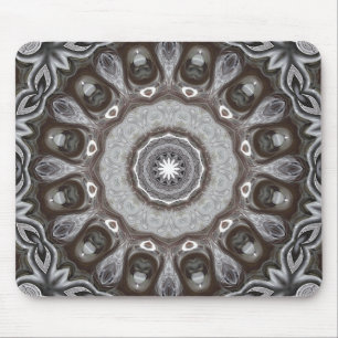 Braun-silbernes Kaleidoskop-Mandala-Muster Mousepad