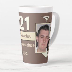 Braun und creme mit Namen 21. Geburtstagsfoto Milchtasse