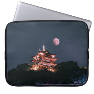 BRAUN UND WEISSER TEMPEL UNTER VOLLMOND LAPTOPSCHUTZHÜLLE