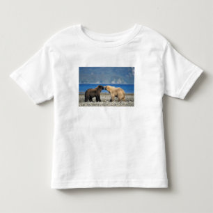 Braunbär, Grizzlybär, spielen am Strand, Kleinkind T-shirt