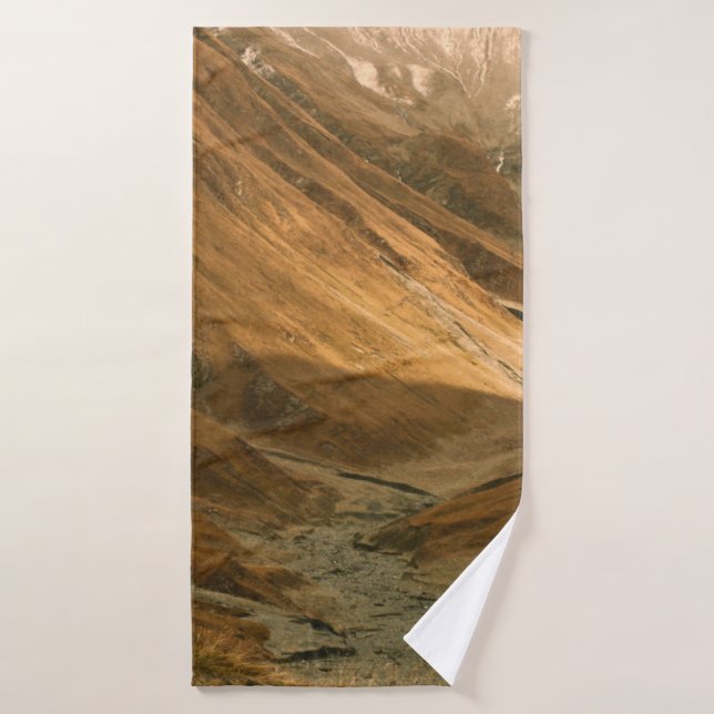 BRAUNE BERGE BADEHANDTUCH (Badehandtuch)