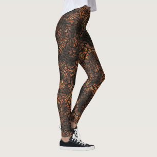 Braune Faltenstruktur mit verbrannten Flecken und  Leggings