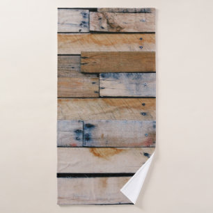 Braune Holzwand Badehandtuch