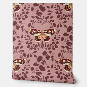Braune Moth & Foliage-Tapete auf rosa Tapete