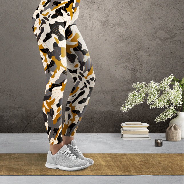 Braune Steinkohle Diagonale Camouflage mit Contour Leggings (Brown and Charcoal Diagonal Camo with Contour Lines Leggings)