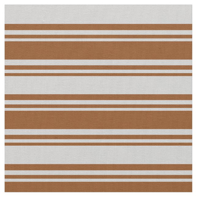 Braune und hellgraue Streifen/Linienmuster Stoff (Nahaufnahme)