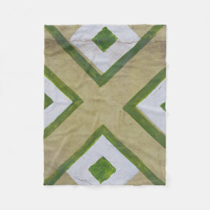Braune, weiße und grüne Textil-nah-up-Fotografie Fleecedecke