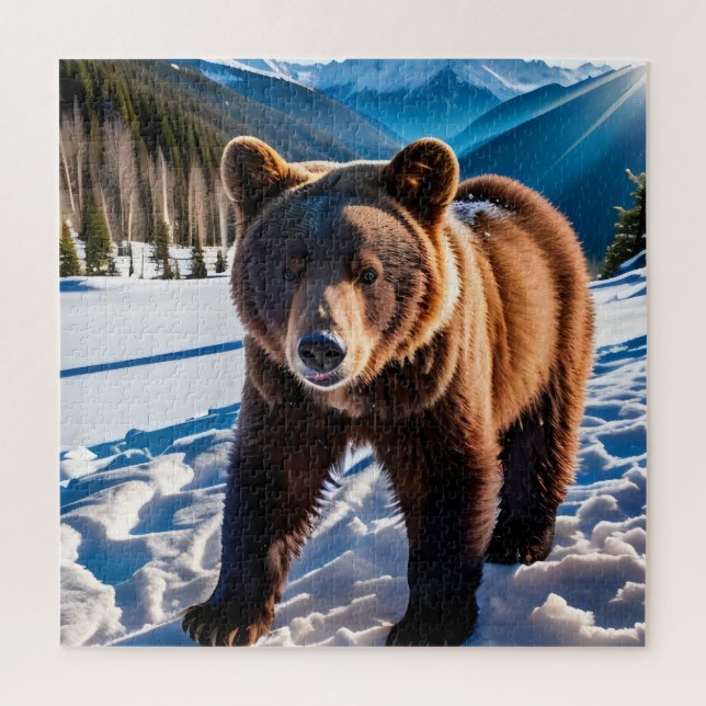 Brauner Bär im Schnee (Vertikal)