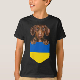 Brauner Dachshund Hund mit der Ukraineflagge in de T-Shirt
