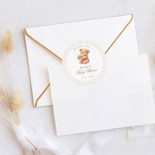 Brauner Gingham Teddybär Neutrale Babyparty Papier Runder Aufkleber