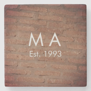 Brauner rustikaler Backsteinstein Name Buchstabe J Steinuntersetzer