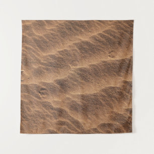 Brauner Sand mit Wasser tagsüber Wandteppich