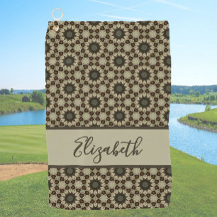 Braunes geometrisches Muster mit individuelle Name Golfhandtuch