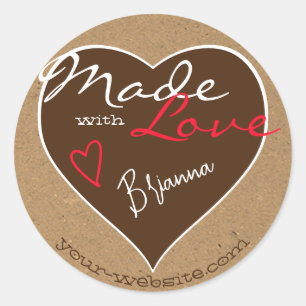 Braunes rotes Kraftpapier aus Liebe-Herzform Runder Aufkleber