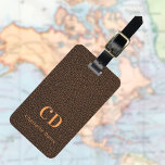 Braunledergold-Monogramm Gepäckanhänger<br><div class="desc">Braune Imitate Lederprint als Hintergrund. Personalisieren Sie Ihre Monogrammbriefe und den vollständigen Namen auf der Vorderseite. Ihre Kontaktinformationen auf der Rückseite. Goldener Text.</div>