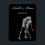 Braut und Groom Skeleton Gothic Vampire Wedding Magnet<br><div class="desc">Was könnte mehr Goth sein, als Skelette zu tanzen? Diese beiden Knochenköpfe sind verrückt in Liebe und tanzen durch Ewigkeit. Alle Elemente sind auf unseren hochwertigen Produkten bedruckt, sie beinhalten kein echtes Gold, Juwelen, Prägungen oder andere Textilien. Alle Geschmacksmuster sind Copyright Tabitha Jones alle Rechte vorbehalten. Alle Elemente sind auf...</div>