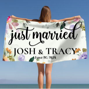 Braut und Groom, Wifey und Hubby, nur verheiratet Strandtuch
