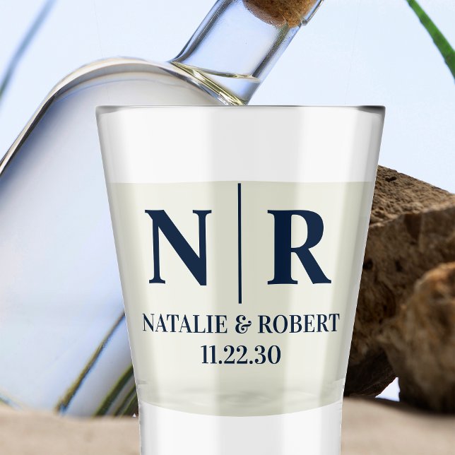 Braut- und Wurfanfänge für die Hochzeit Schnapsglas (Von Creator hochgeladen)