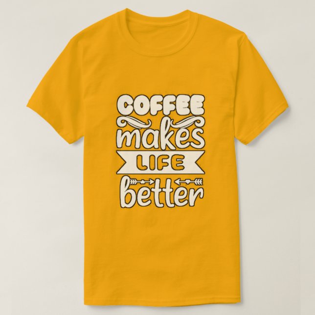 "Braute Bliss: Die magische Touch des Kaffees über T-Shirt (Design vorne)