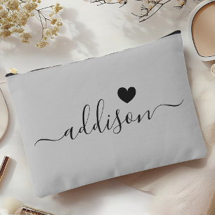 Brautjungfer Moderne Schrift Warmgrau Herz Zubehörtasche