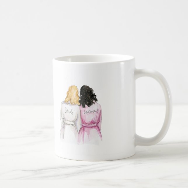 Brautjungfer? Tassen-Blondine bewegt Kaffeetasse (Rechts)