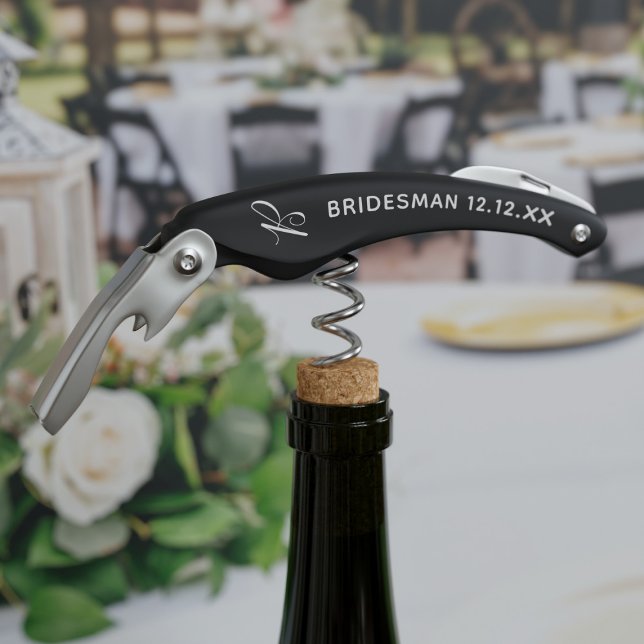 Brautjunggeselle Moderne Hochzeitsfeier Geschenk Kellnermesser (Bridesman Modern Wedding Party Favour Corkscrew. Just add their initial and your wedding date)