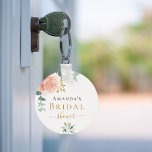 Brautparty Rose Goldflorale Eukalyptusfavorit Schlüsselanhänger<br><div class="desc">Ein schick weißer Hintergrund. Die Einrichtung besteht aus Rose Gold,  Rosa Blüte,  Blume (Rose) und grünen Eukalyptus-Blätter in Aquarellen,  Zierpflanzen,  Grünpflanzen und Imitaten mit goldenem Sprig. Personalisieren und fügen Sie den Namen der Braut zu sein. Schwarze und goldene Buchstaben. Perfekt als Sake und Gastgeschenk.</div>