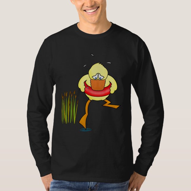 Braving the waters cute and  duck bird swimming le T-Shirt (Vorderseite)