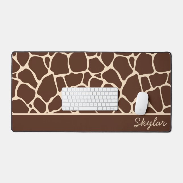 Brawn Giraffe Animal Print Custom Curry Name Schreibtischunterlage (Tastatur & Maus)