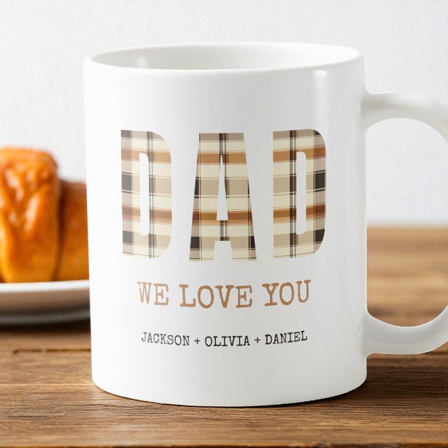 Brawn Modern Typografy Vater Wir Liebe Sie Kinder  Kaffeetasse (Brown Modern Typography Dad We Love You Kids Names Coffee Mug)