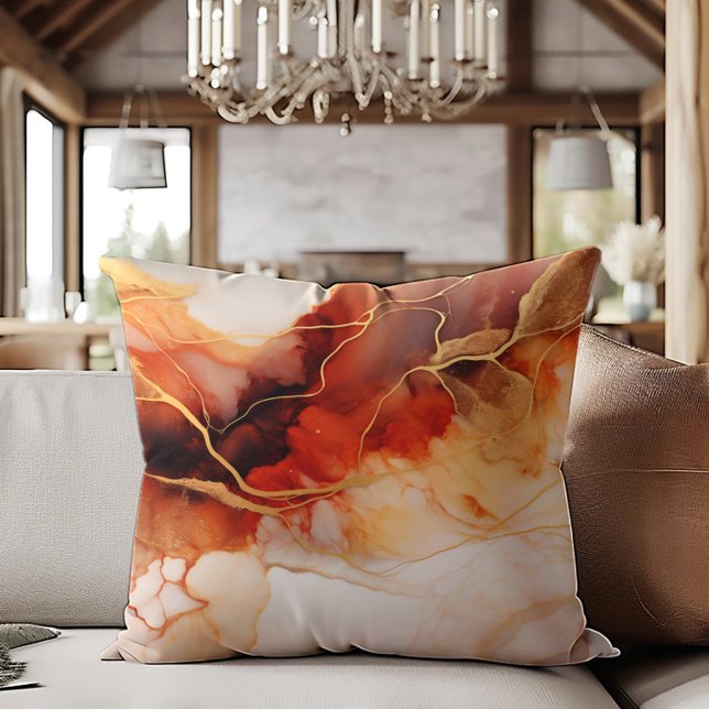 Brawn Orange Gold Alkoholtink marmoriert Kissen (Brown, orange, and cream-colored decorator pillow )