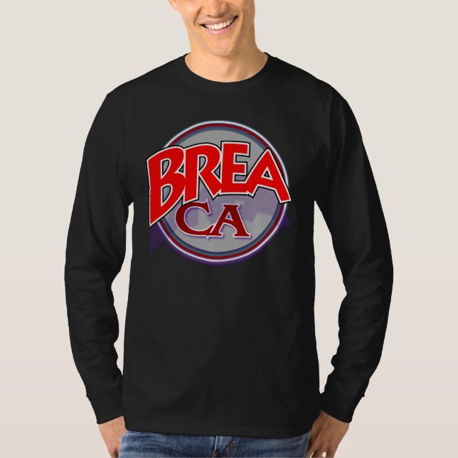 Brea CA bedeckt Shirt mit einer Kappe (Vorderseite)