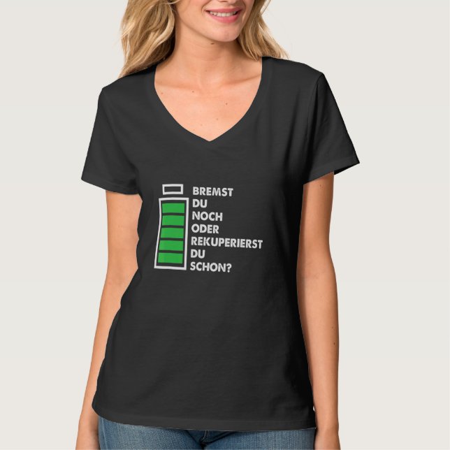 Bremskraftwagen, der den Akkumulationstreiber für  T-Shirt (Vorderseite)