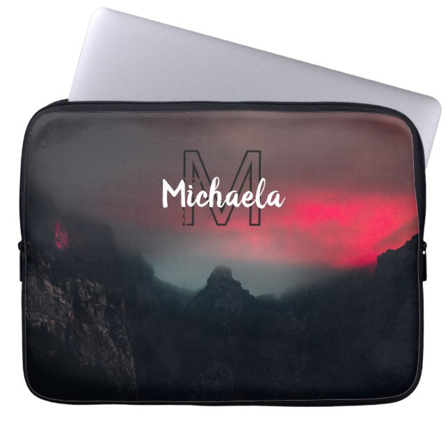 Brennende Wolken, Nebel und Monografie der Berge i Laptopschutzhülle (Vorderseite)