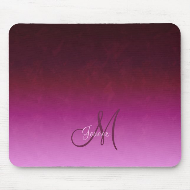Brennendes rosa Ombre Monogramm Burgunders Mousepad (Vorne)