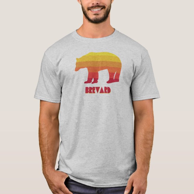 Brevard North Carolina Rainbow Bear T-Shirt (Vorderseite)
