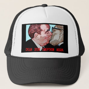 Brezhnev- u. Honecker-Kuss, Ostseiten-Galerie, Truckerkappe