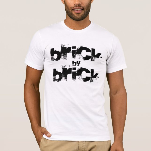BRICKHOUSE Fitness-T-Shirt, "Ziegelstein durch T-Shirt (Vorderseite)