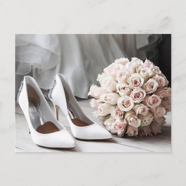 Bridal Shoes und Rose Bouquet Wedding Day Postkarte (Vorderseite)