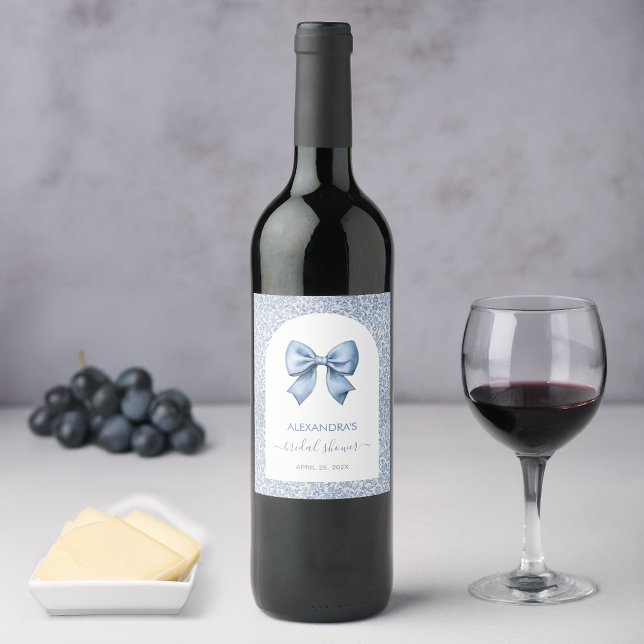 Bridal Shower Blue Bow White Arch Floral Pattern Weinetikett (Von Creator hochgeladen)