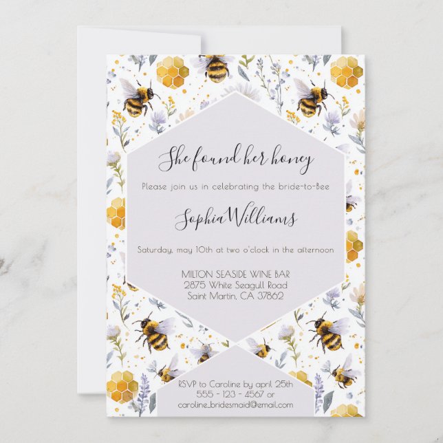 Bridal Shower She's Found Her Honey Bees Floral Einladung (Vorderseite)