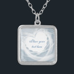 Bridal Veil Versilberte Kette<br><div class="desc">Romantischer weißer Brautschleier in Herzform. Ideal für Jubiläumsfeiern, Hochzeiten und alle Lieben.</div>
