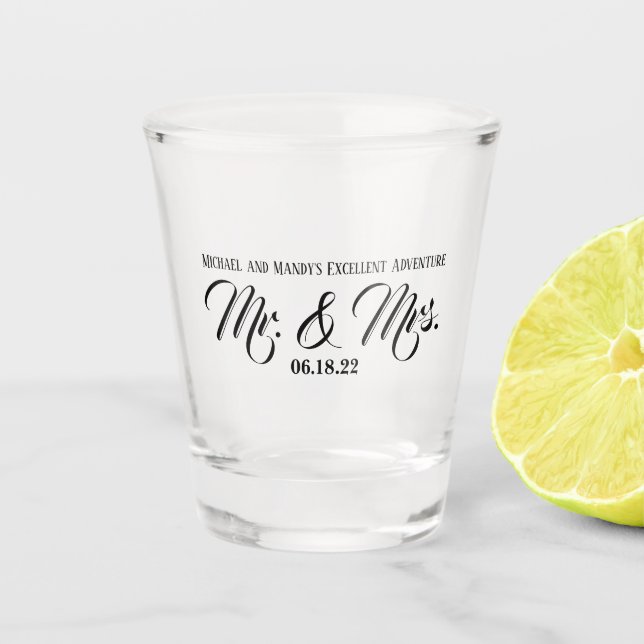 Bride and Groom's Exzellente Hochzeit Schnapsglas (Vorderseite)