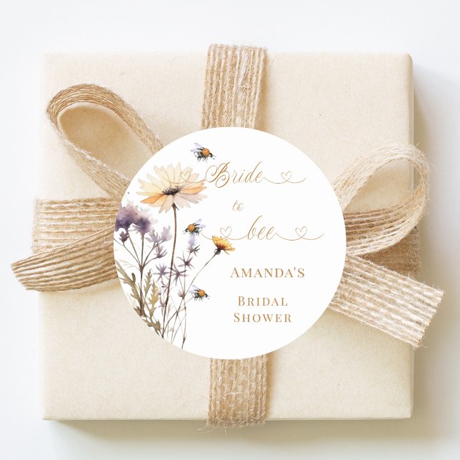 Bride to bee wildflower ivory bridal shower runder aufkleber (Von Creator hochgeladen)
