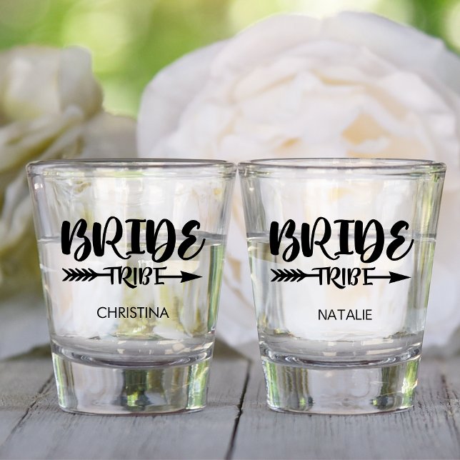 Bride tribe gift Custom bridesmaid name Schnapsglas (Von Creator hochgeladen)